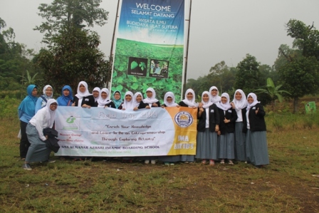 Fieldtrip SMA Almanar Azhari